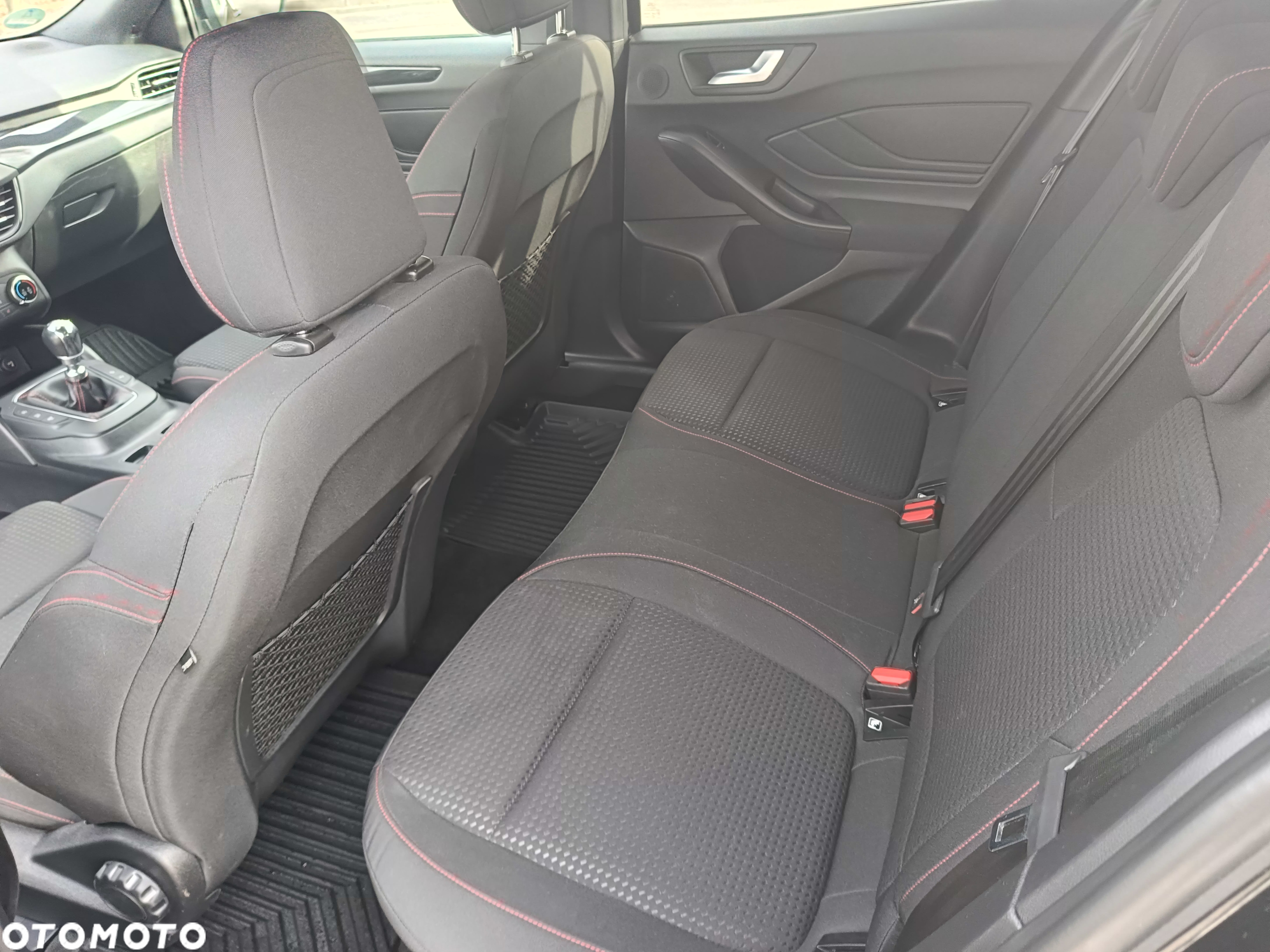 Ford Focus 1.5 EcoBoost Start-Stopp-System ST-LINE - 18