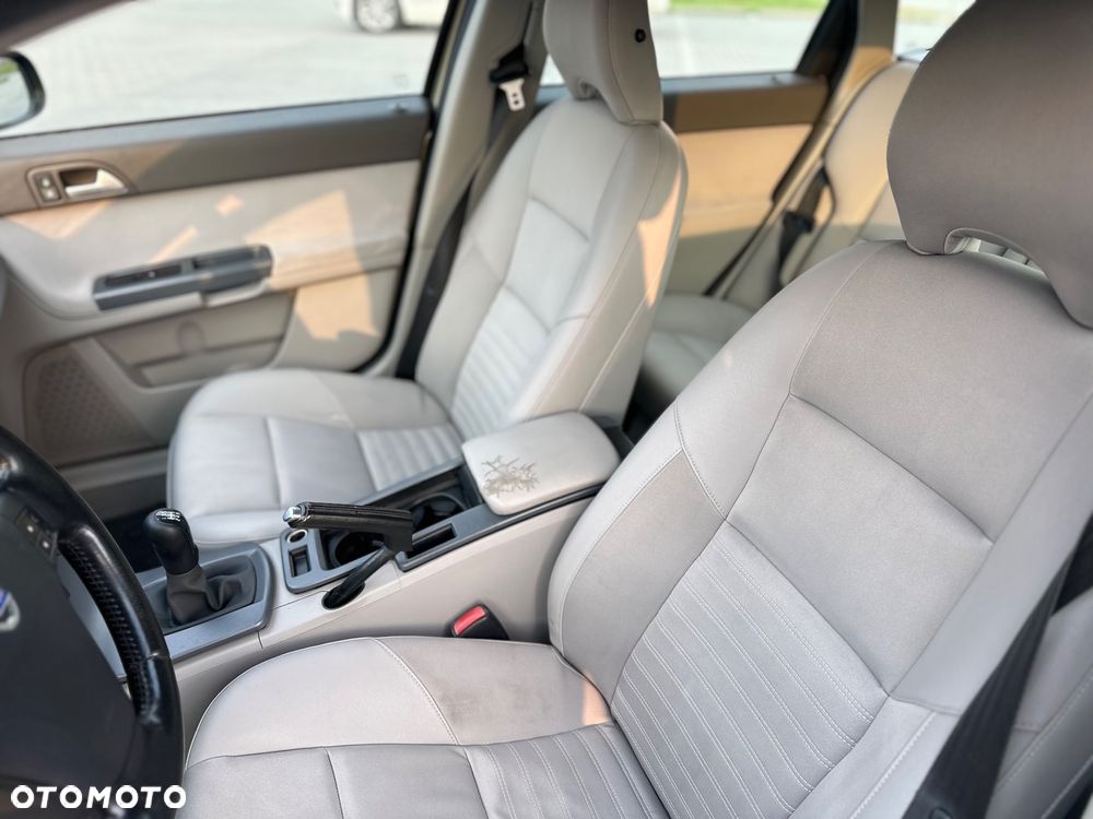 Volvo V50 1.6D DPF DRIVe - 12