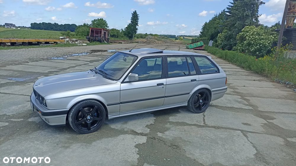 BMW Seria 3 325i - 7