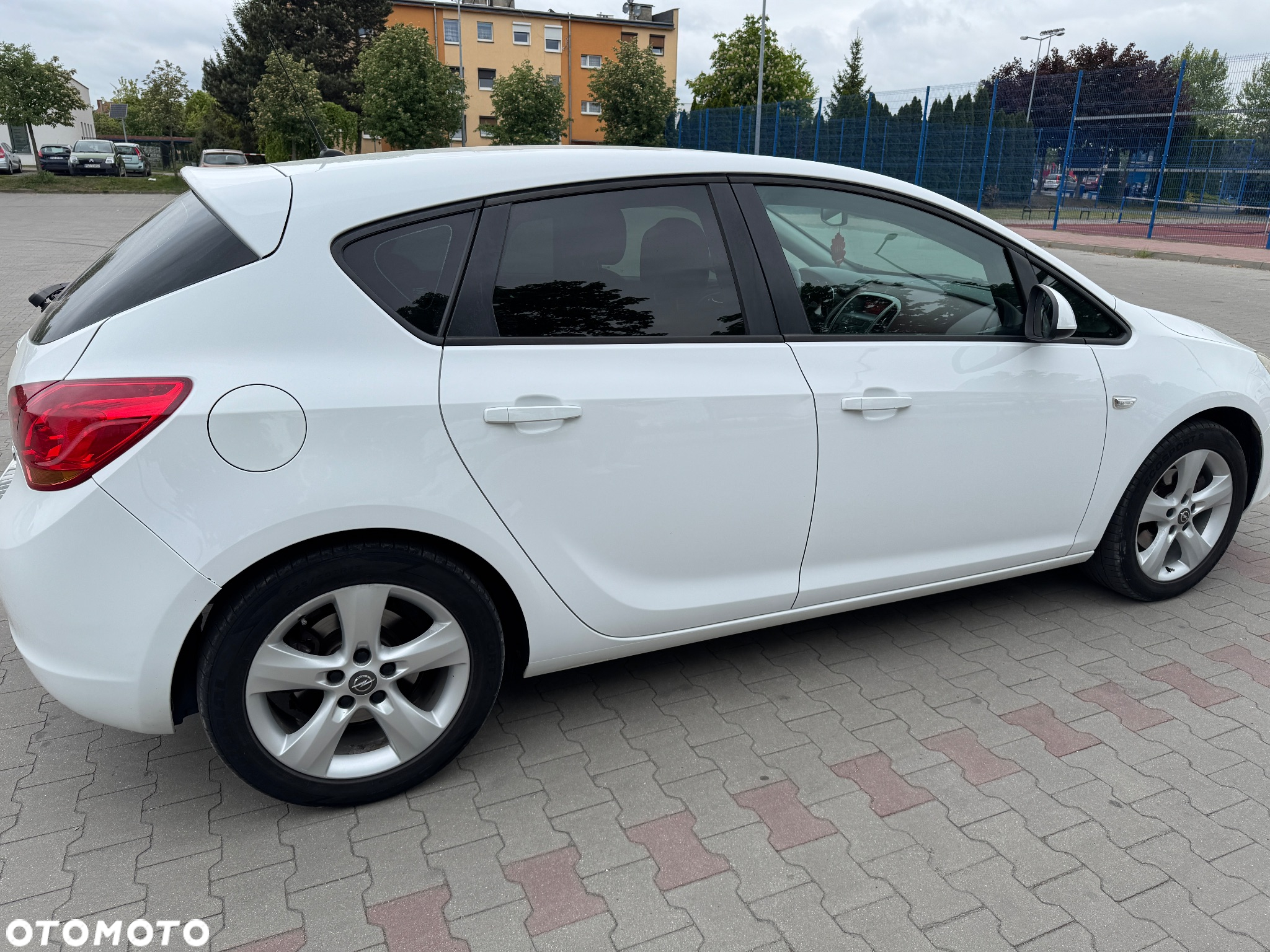 Opel Astra 1.7 CDTI DPF Cosmo - 9
