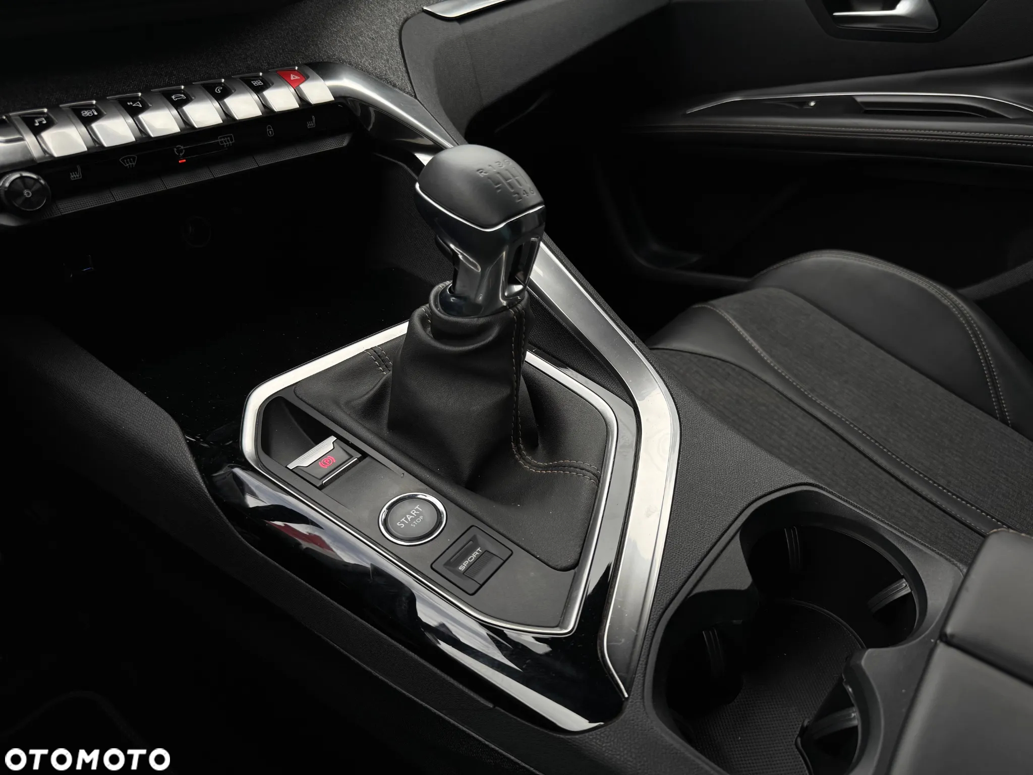 Peugeot 3008 1.2 PureTech GT S&S - 21