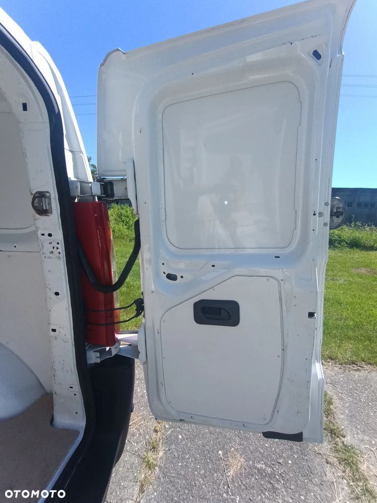 Citroën Jumpy 2.0 diesel 128 kM manual 2014 rok HAK, BAGAŻNIK DACHOWY, czujniki parkowania, ORGINALNY PRZEBIEG, sprowadzony ze Szwecji! - 38