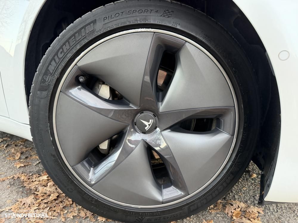 Tesla Model 3 Long-Range Dual Motor AWD - 3