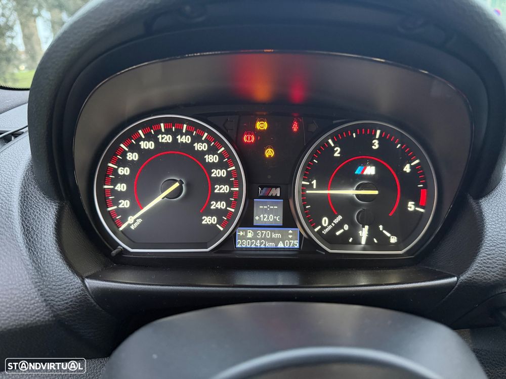 BMW 123 d Cabrio - 11