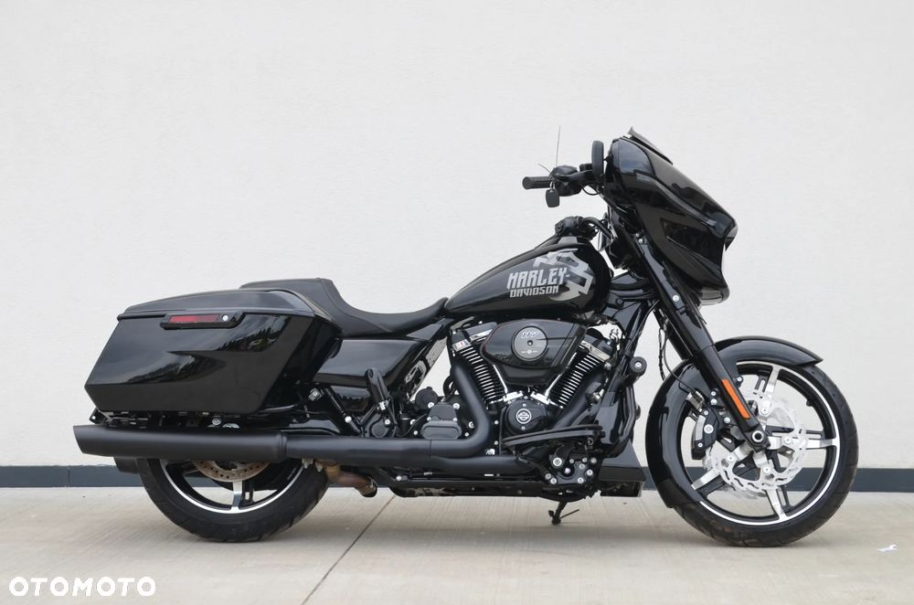Harley-Davidson Touring Street Glide - 17