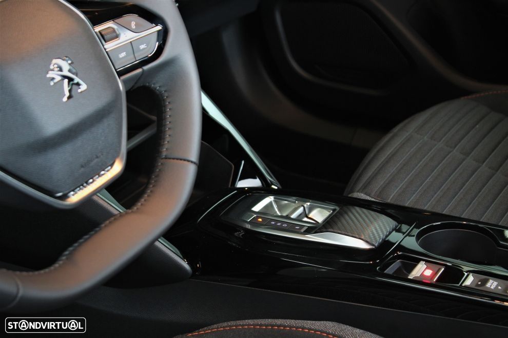 Peugeot e-2008 50 kWh Active Pack - 20