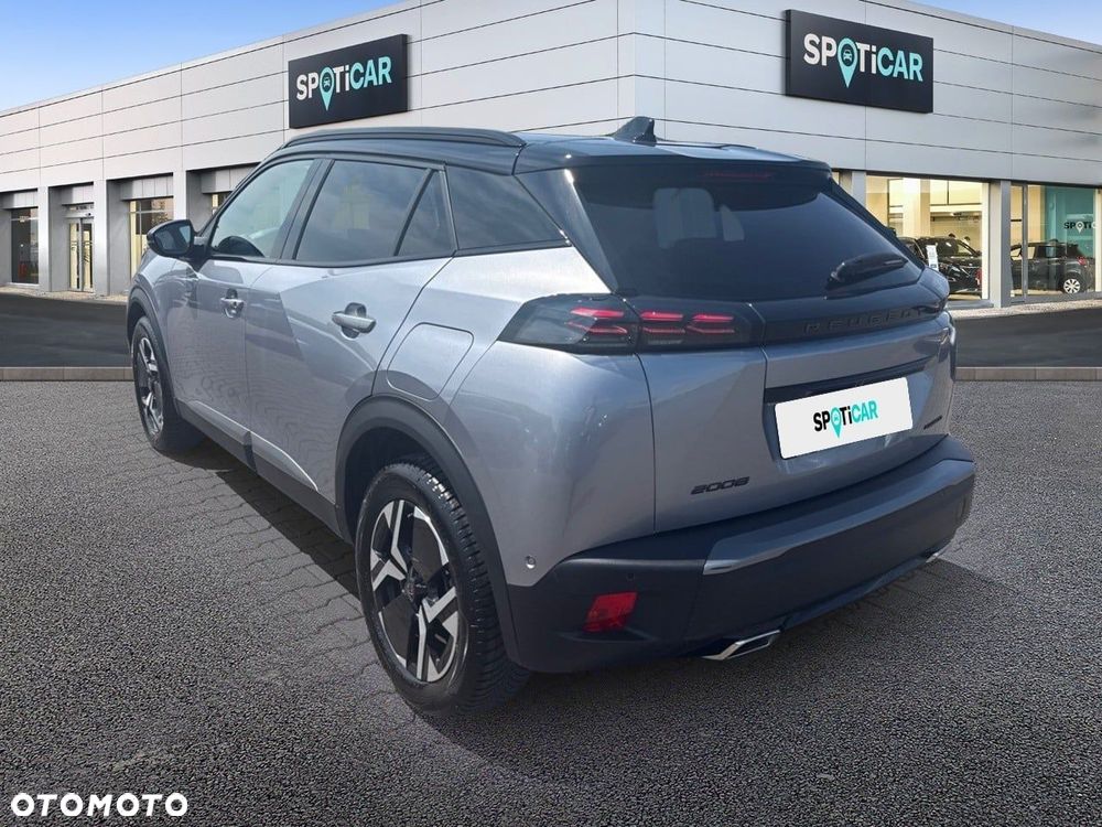 Peugeot 2008 - 8