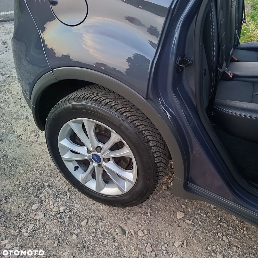 Ford Kuga 2.0 TDCi 2x4 Titanium - 22