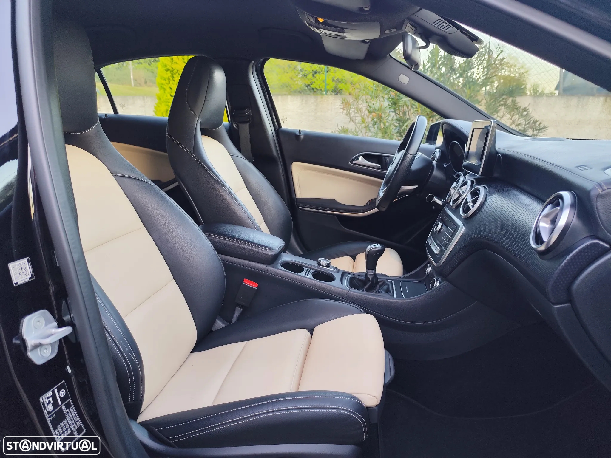 Mercedes-Benz A 200 CDi BE AMG Line - 11