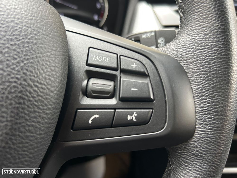 BMW 216 Active Tourer d Advantage - 30