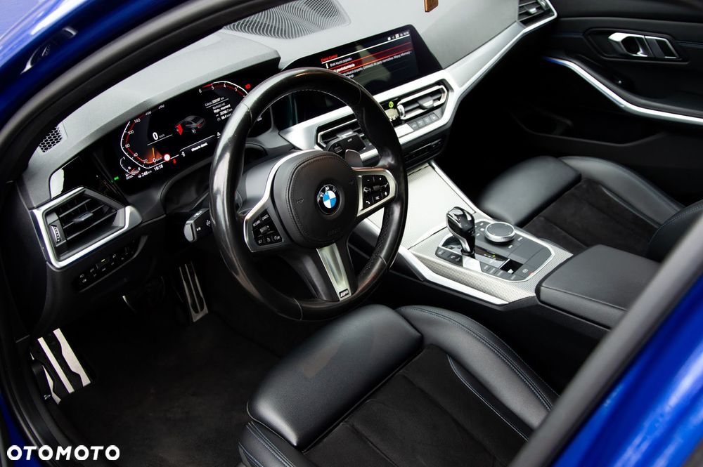 BMW Seria 3 320d xDrive M Sport - 13