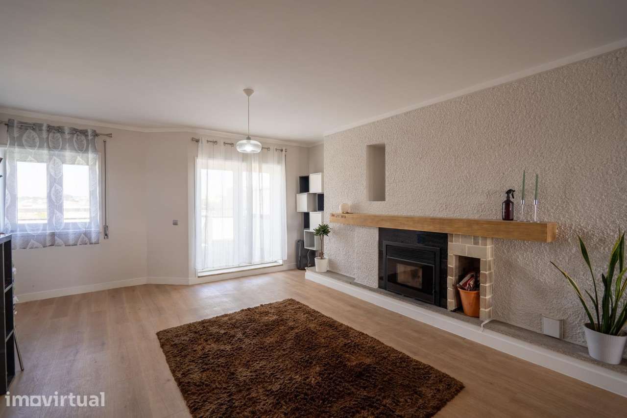 "T2 Duplex com 155 m2, Terraço Privativo e Vistas Desafogadas |... - Grande imagem: 3/50