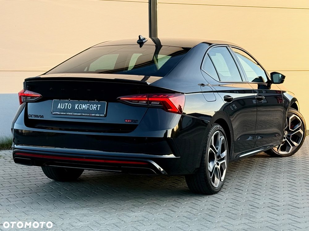 Skoda Octavia 2.0 TDI DSG 4x4 RS - 16