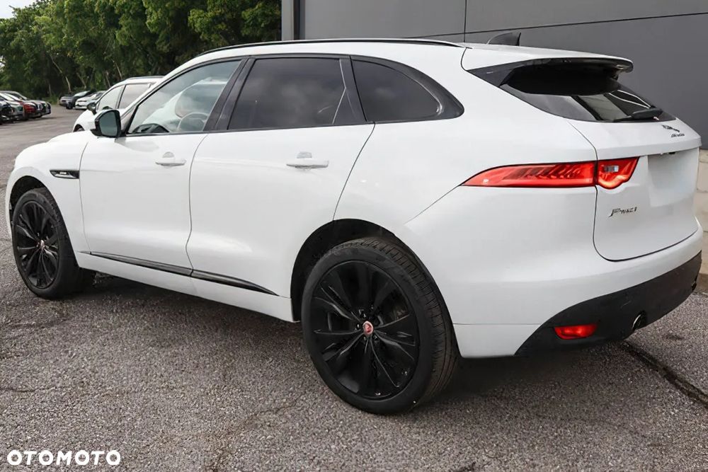 Jaguar F-Pace 30t AWD R-Sport - 4