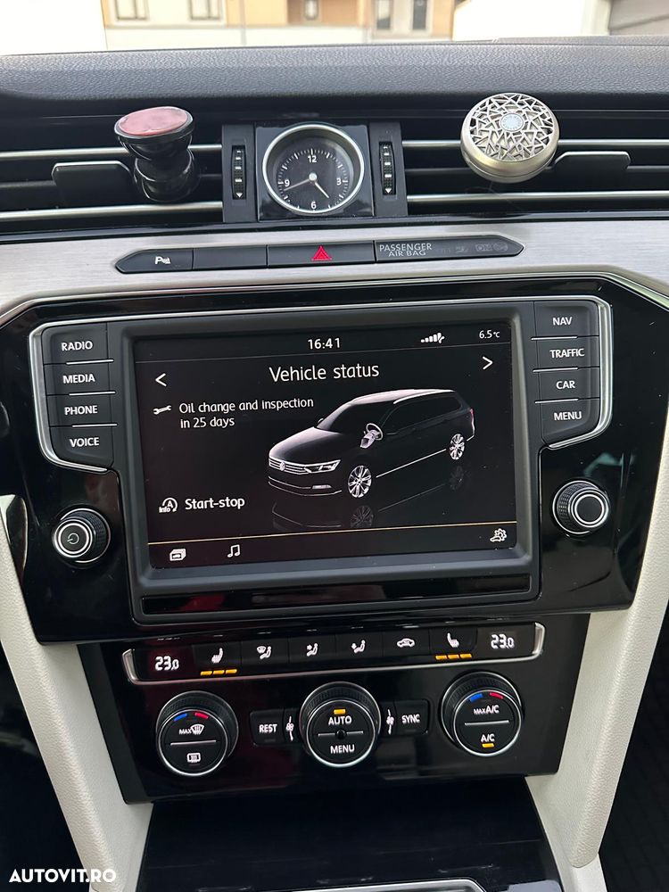 Volkswagen Passat 2.0 TDI Highline - 17