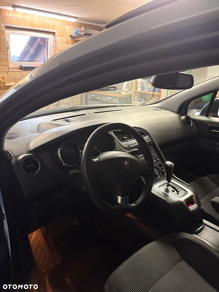 Peugeot 5008 2.0 HDi Premium + - 5