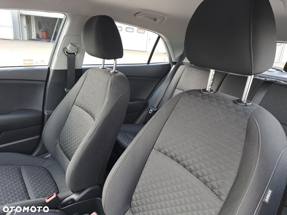 Kia Rio 1.2 M - 11