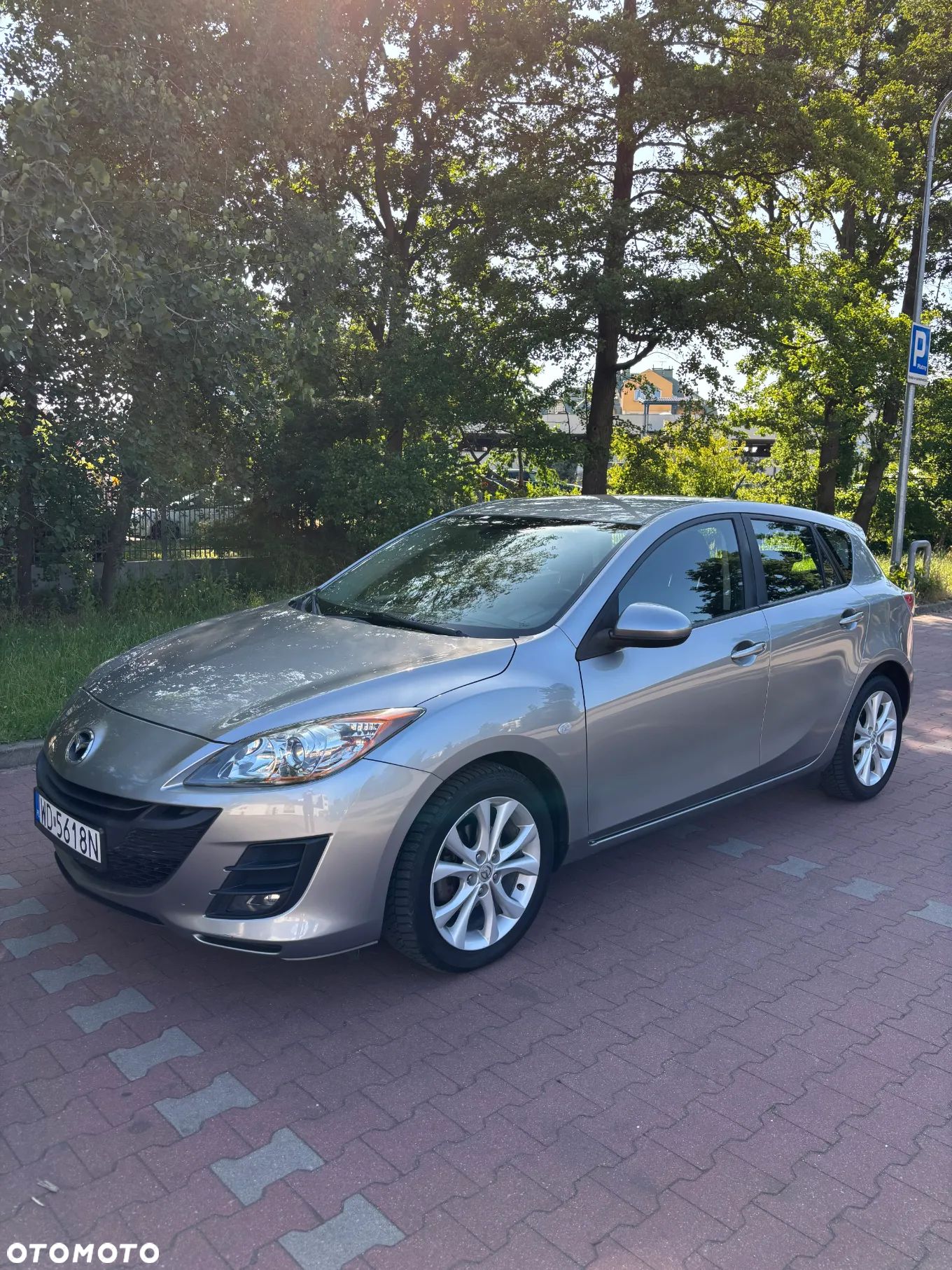 Mazda 3 1.6 Exclusive + - 1