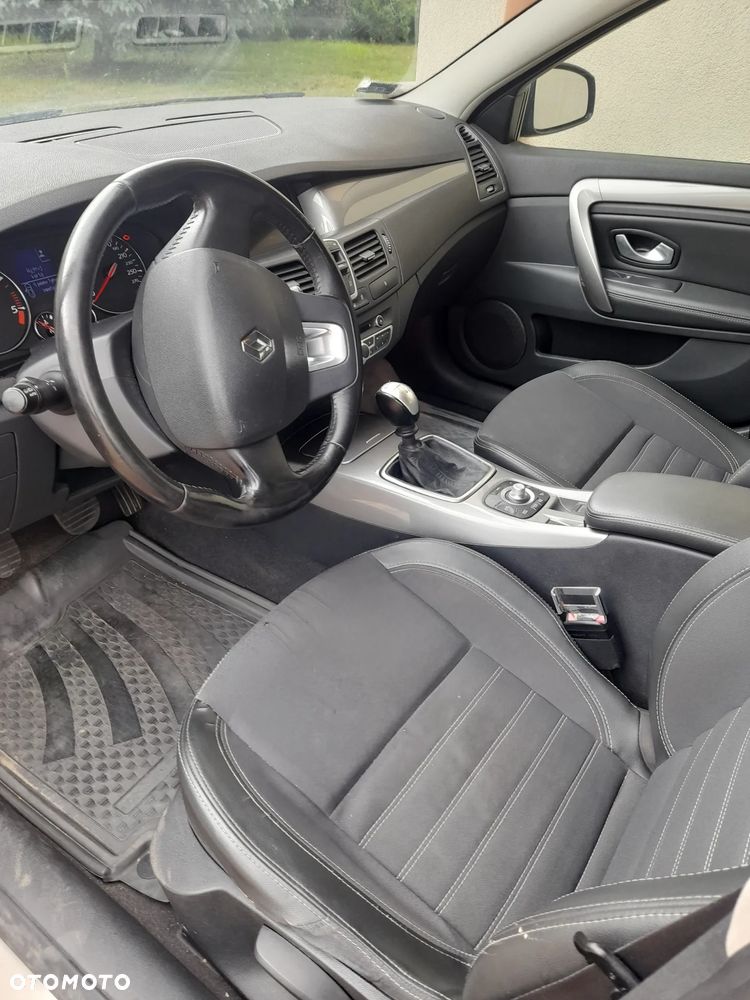 Renault Laguna 2.0 dCi Tech Run - 6