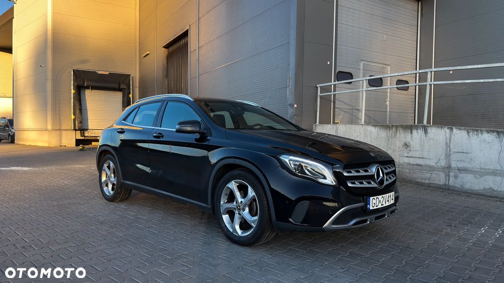 Mercedes-Benz GLA 200 7G-DCT - 9