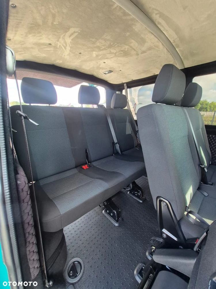 Volkswagen Caravelle - 16