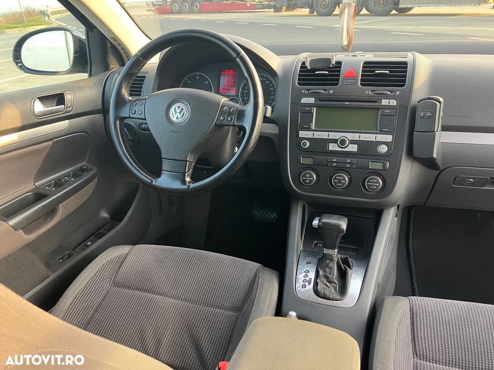 Volkswagen Jetta 1.9 TDI Comfortline DSG - 11