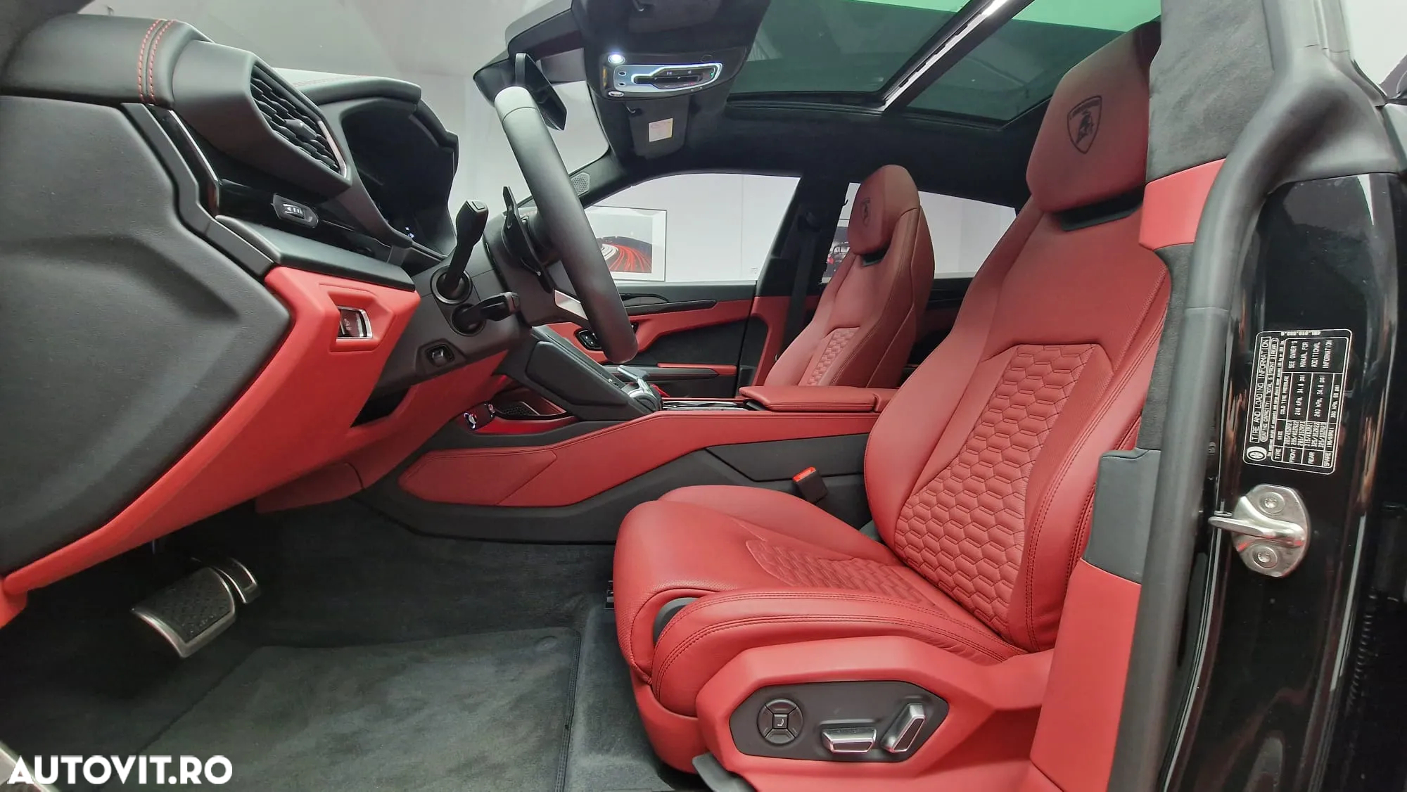 Lamborghini URUS - 13