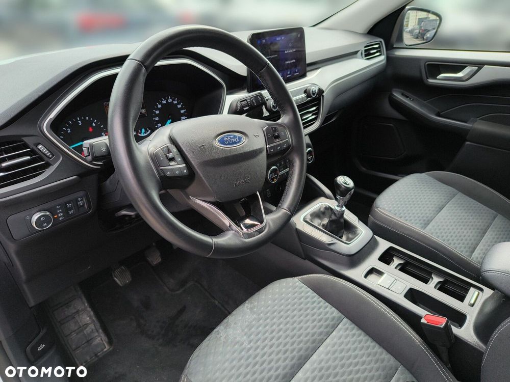 Ford Kuga - 10