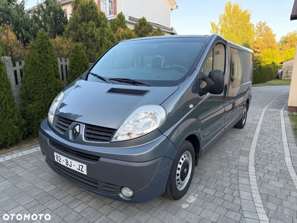 Renault TRAFIC - 2