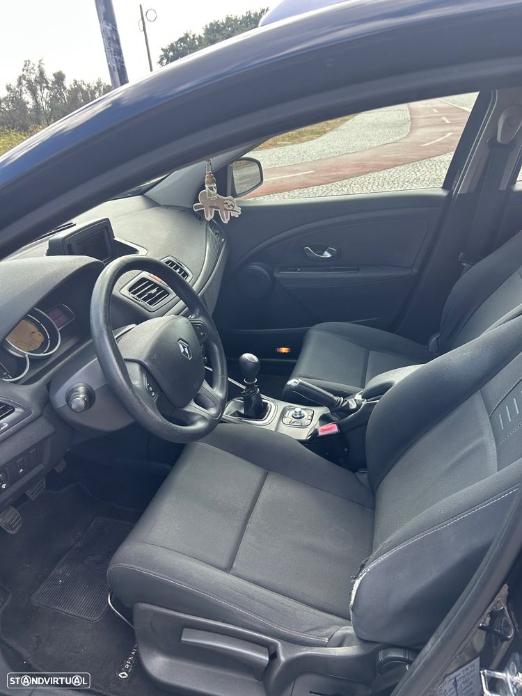 Renault Mégane Sport Tourer ENERGY dCi 110 Start & Stopp Dynamique - 12