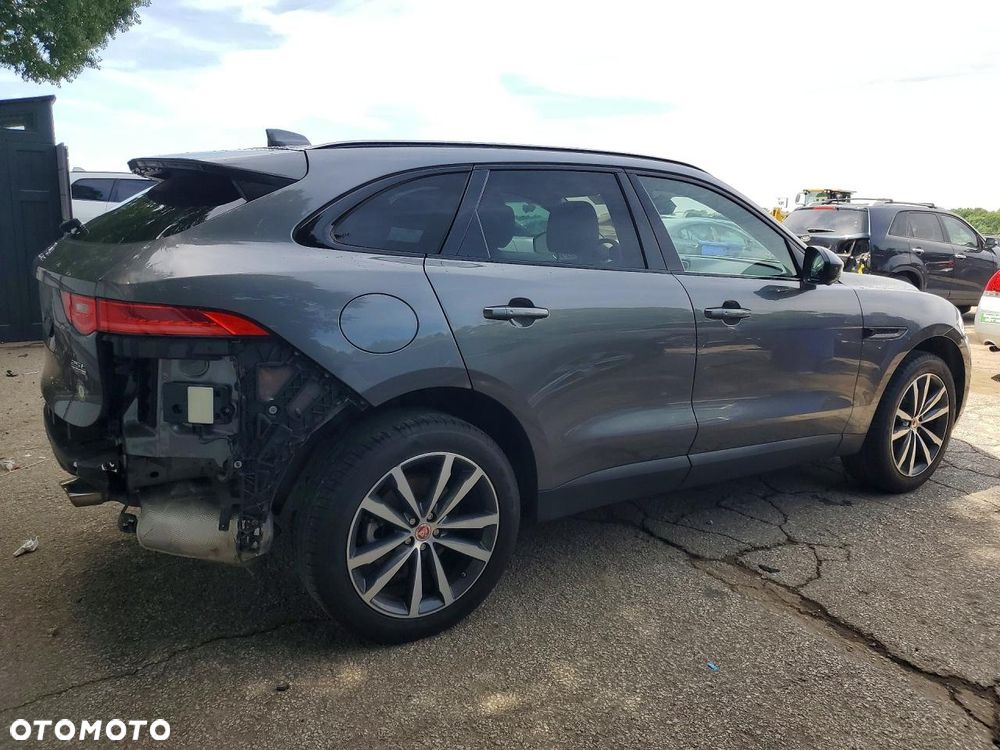 Jaguar F-Pace 2.0 i4P AWD Prestige - 4