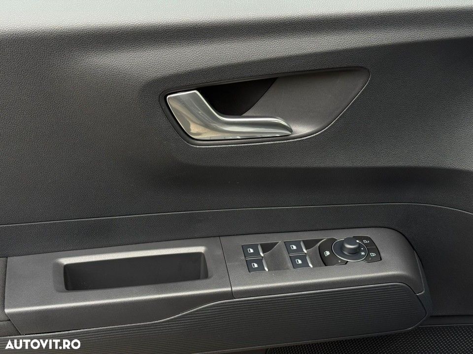 Ford Tourneo Courier - 17