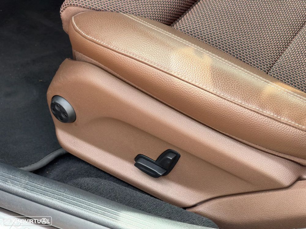 Mercedes-Benz E 220 d Avantgarde+ - 13