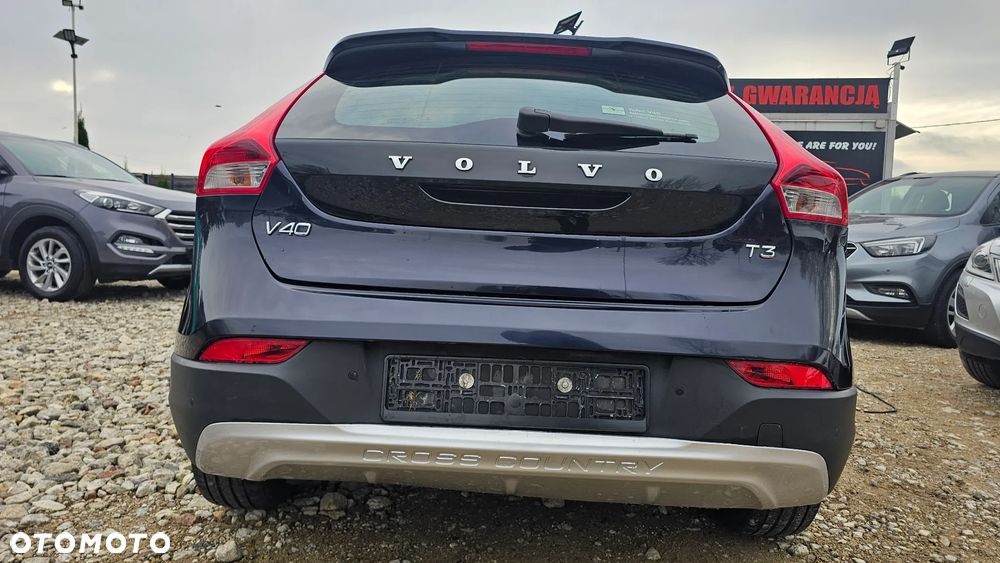 Volvo V40 Cross Country D2 Summum - 24