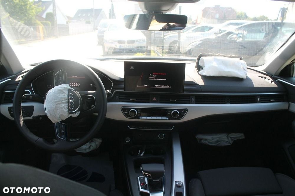 Audi A4 Avant - 11