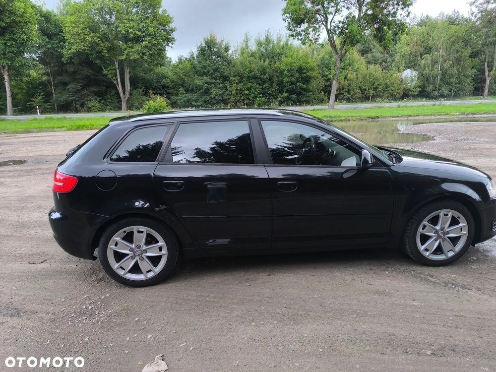 Audi A3 Sportback 1.6 TDI DPF Attraction - 5
