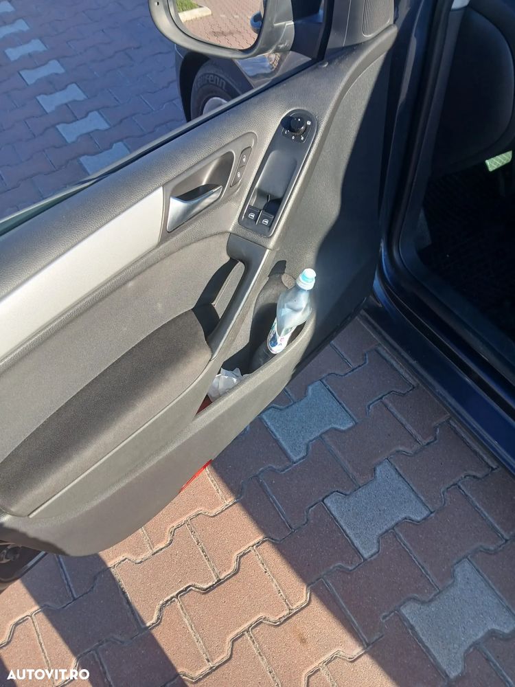 Volkswagen Golf 1.6 TDI DPF DSG Comfortline - 10