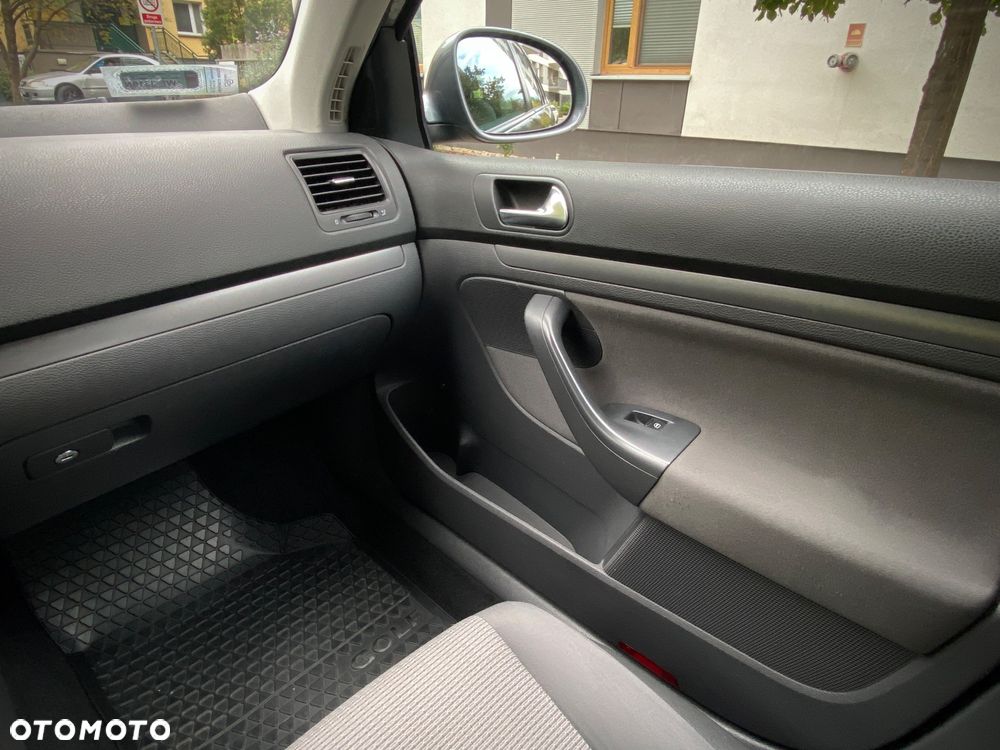 Volkswagen Golf 1.6 Comfortline - 13