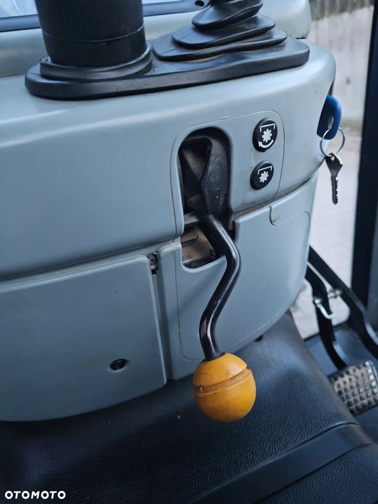 New Holland T4.LP ( w dokumentach) , model handlowy T4.95LP - 28