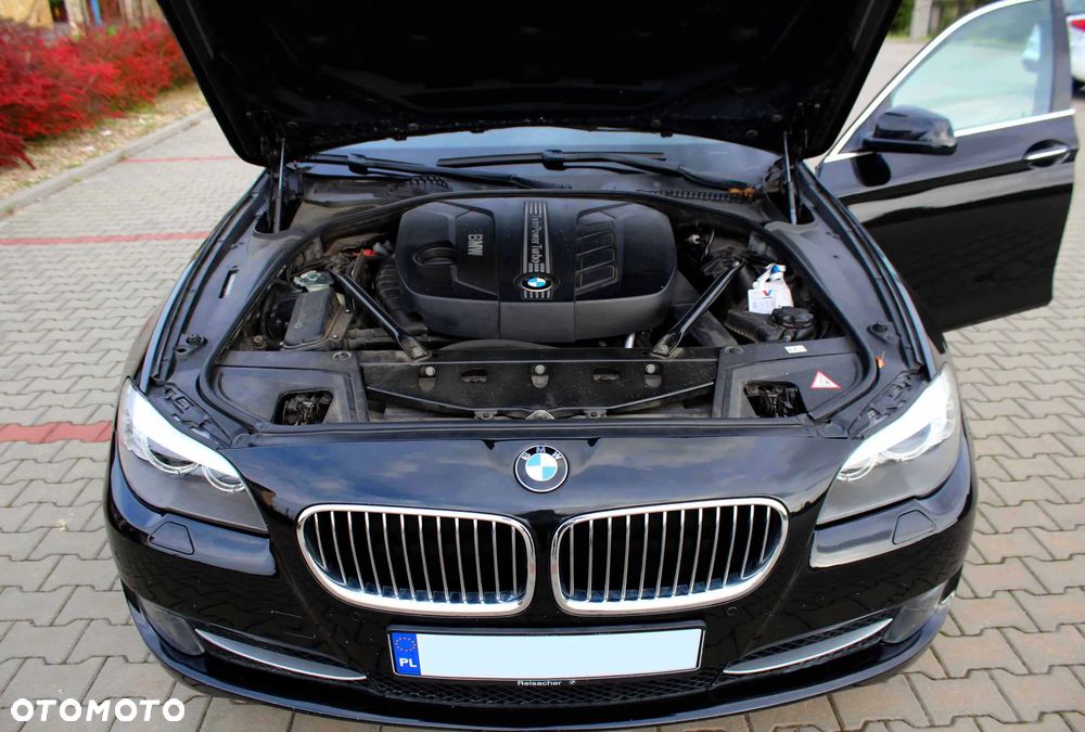 BMW Seria 5 525d - 16