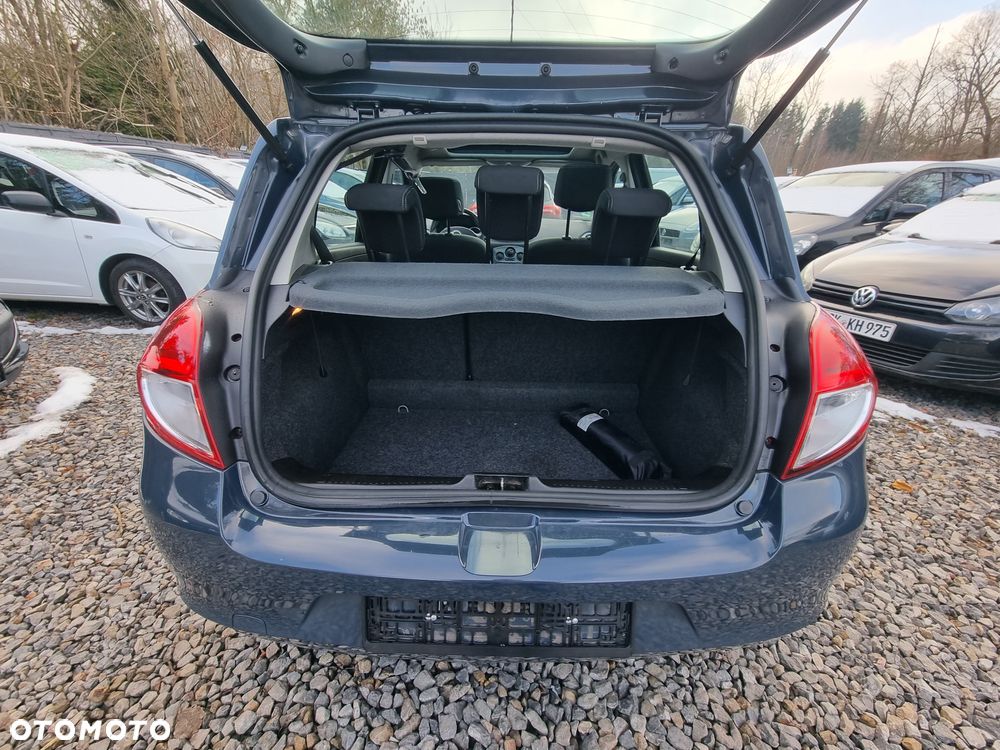 Renault Clio 1.2 16V 75 Yahoo - 13