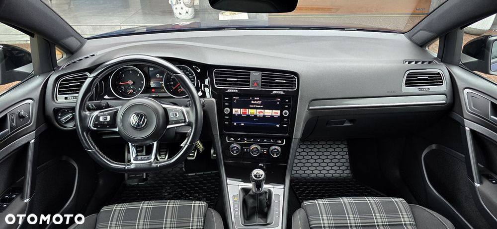 Volkswagen Golf 2.0 TDI BMT GTD - 9