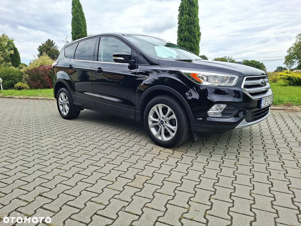 Ford Kuga 1.5 EcoBoost 2x4 Titanium - 3