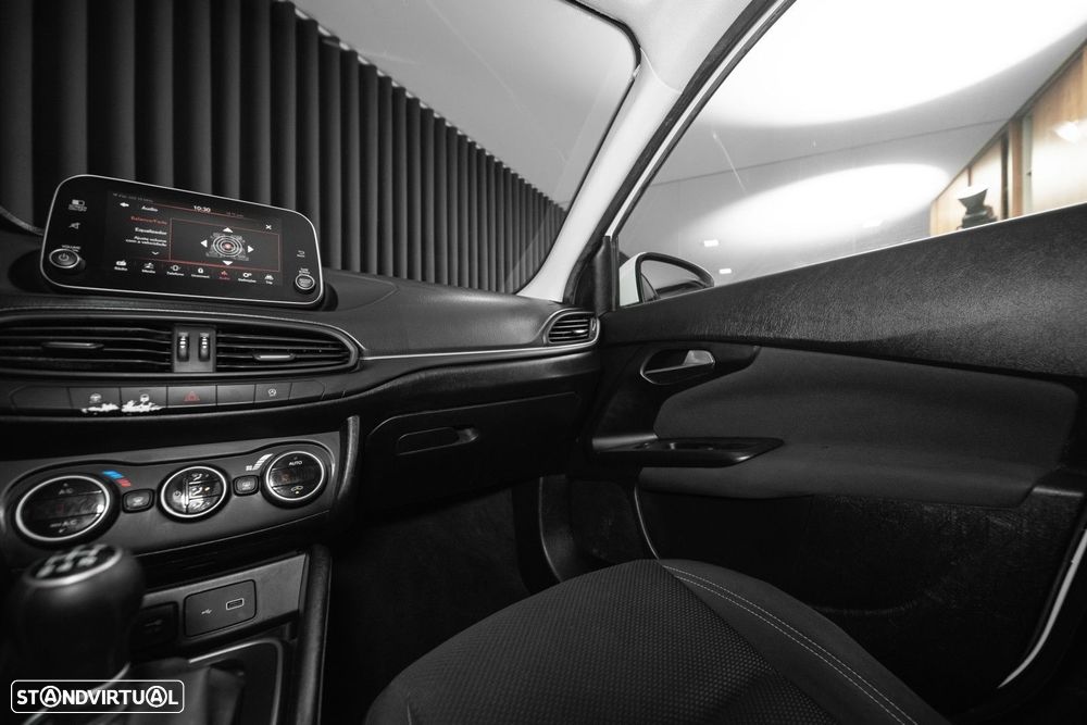 Fiat Tipo Station Wagon 1.3 M-Jet Lounge - 15