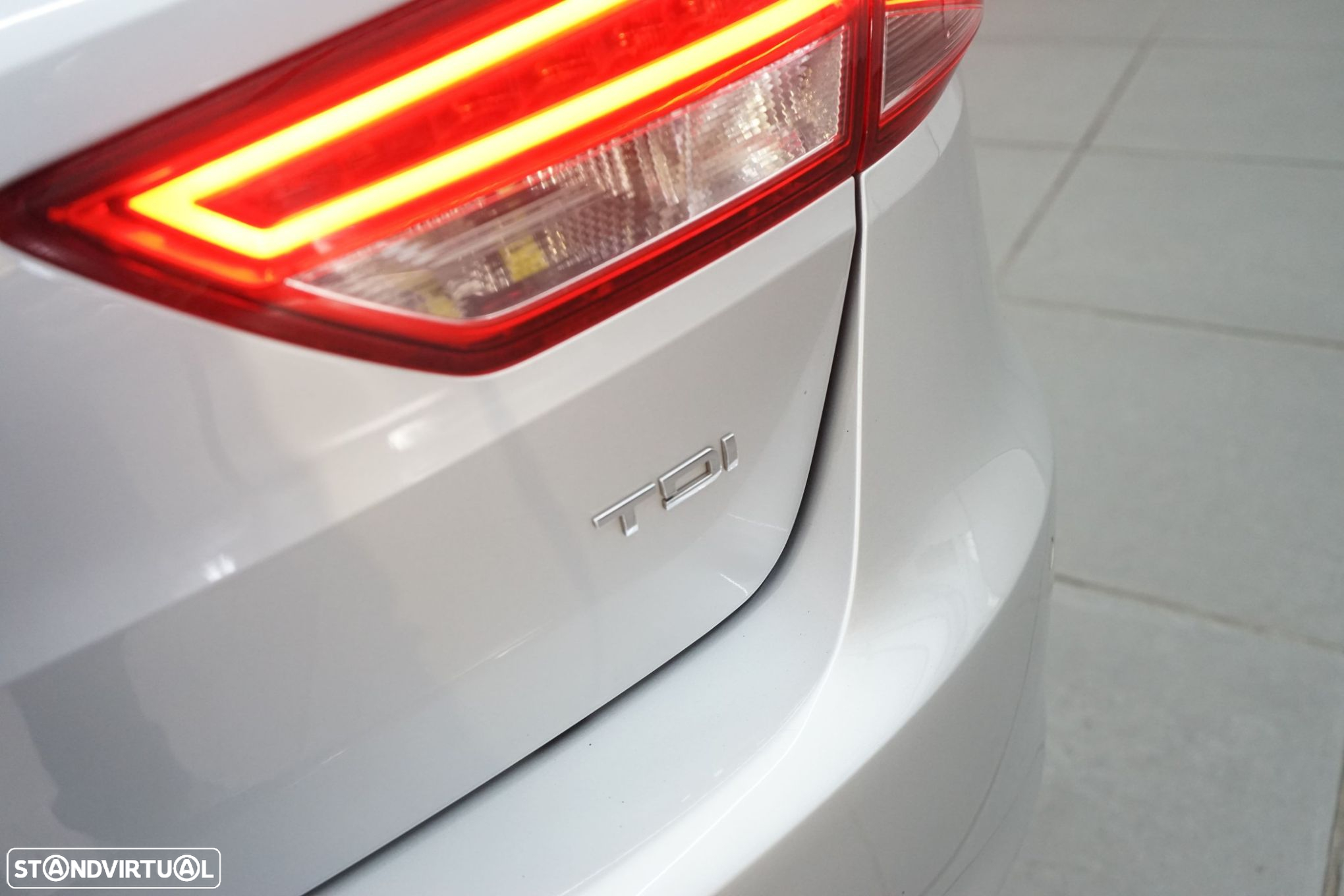 SEAT Leon ST 1.6 TDI S&S Style - 14