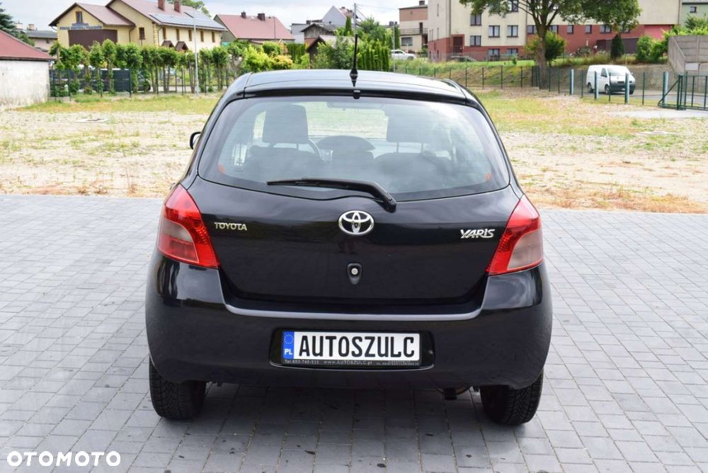 Toyota Yaris - 9