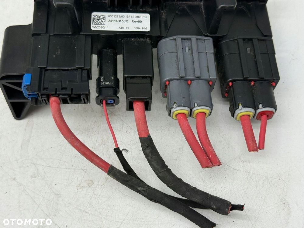 klema plusowa bezpiecznik renault trafic iii iv 241143453r - 2