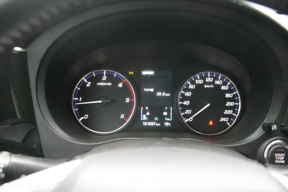Mitsubishi Outlander 2.2 DID Intense - 17