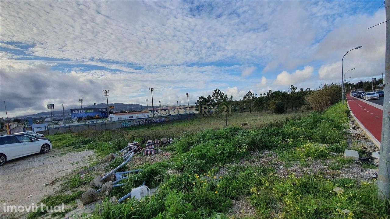Terreno à venda em Cacém e São Marcos, Sintra - 8800m² - Grande imagem: 2/7