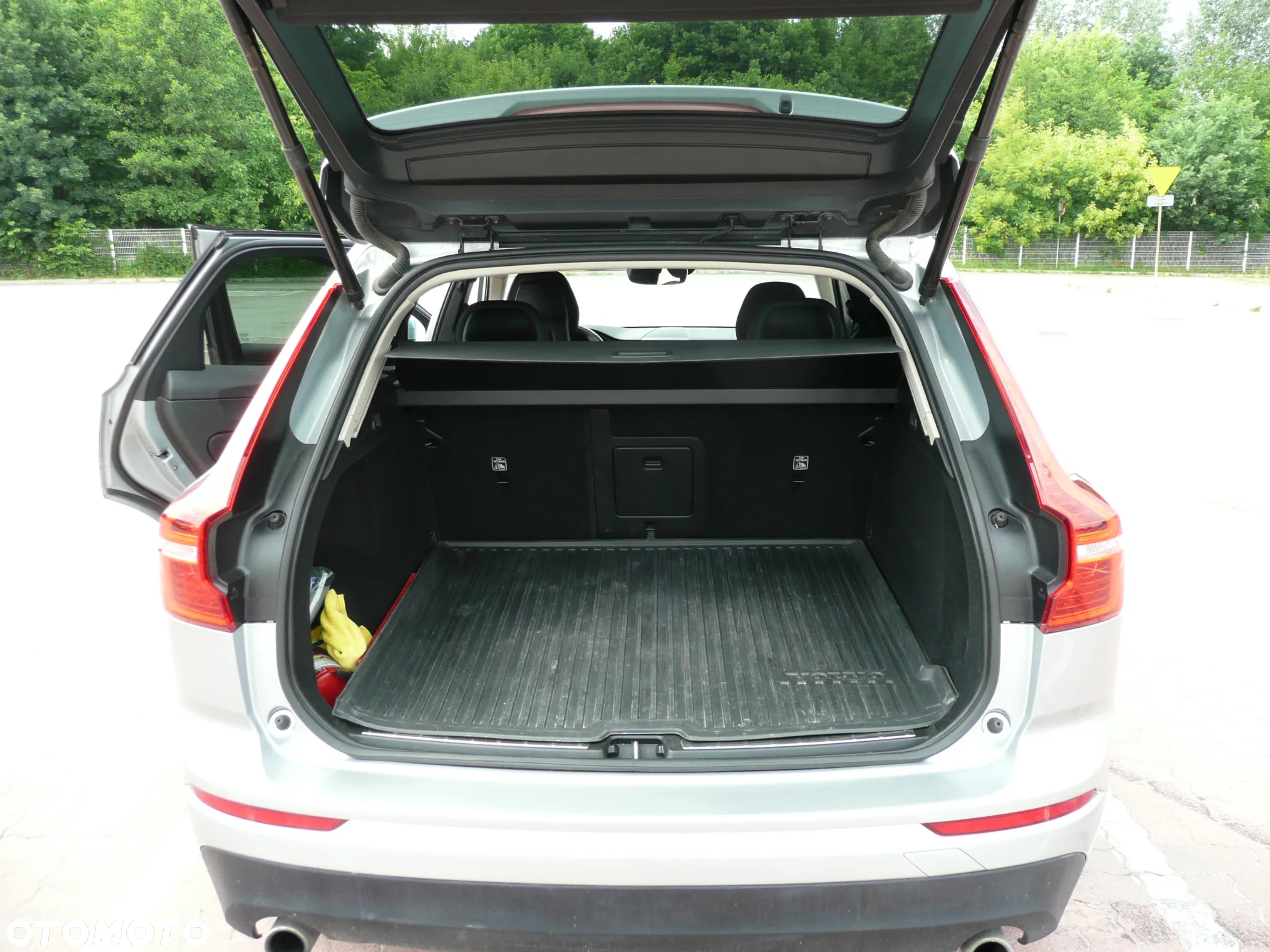 Volvo XC 60 T6 AWD Momentum - 12